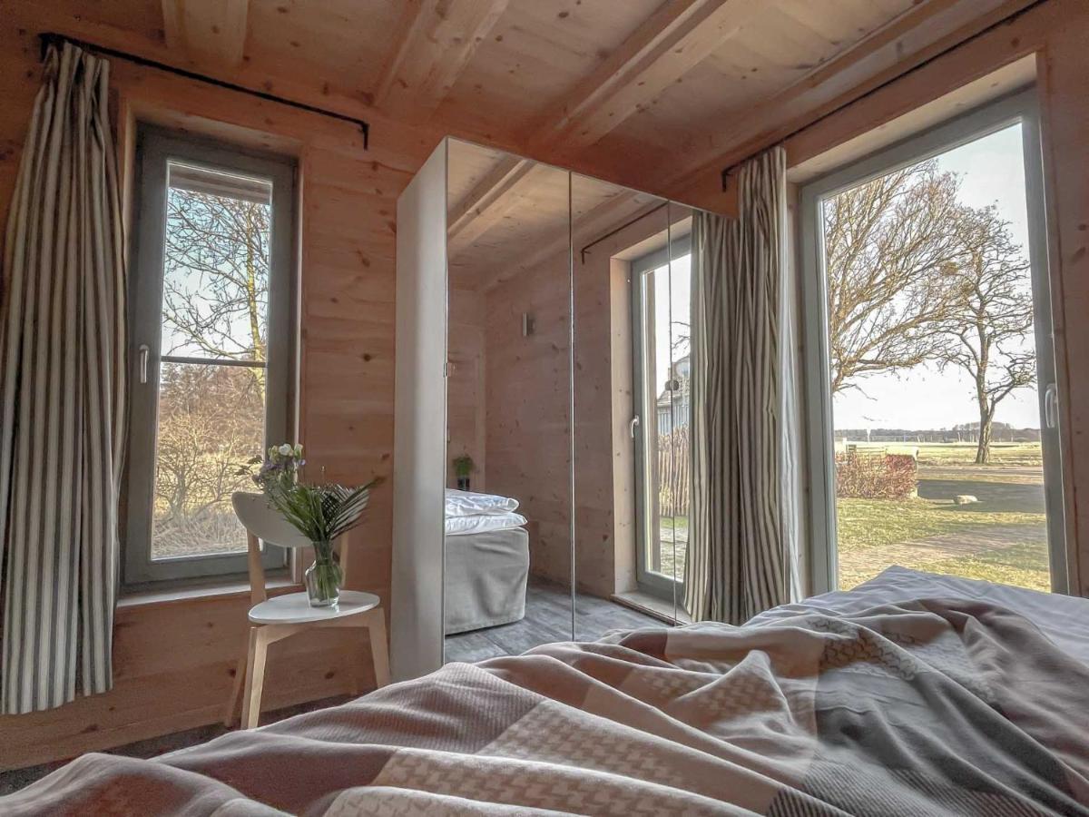 Traumhaff Kustenchalets: Lärchenwoodchalets mit Kamin und Sauna an der Ostsee Vogelsang-Warsin Exterior photo